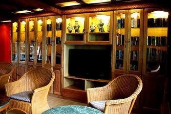 Rainforest Hostel
