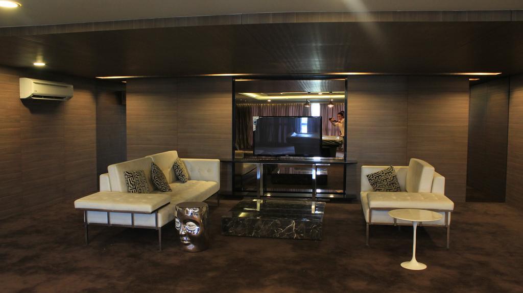 Royal Regent Condominium Apartment *