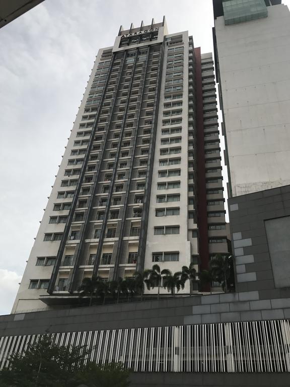 Obsom Suites At Taragon Kl * Kuala Lumpur