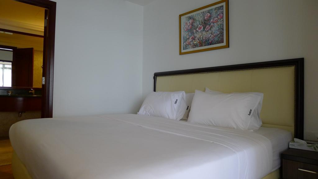 Sunbow @ Times Square Apartment *
