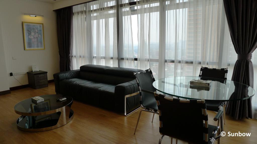 Sunbow @ Times Square Apartment