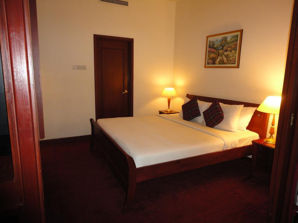 Kl Crystal At Times Square Apartemen