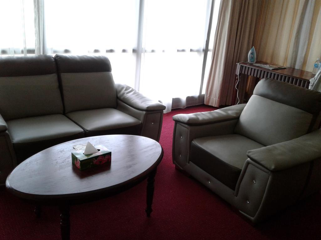 Kl Crystal At Times Square Apartemen *