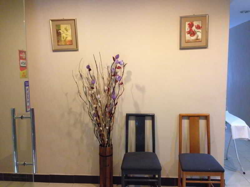 Smart Wangsa Maju Hotel 2*