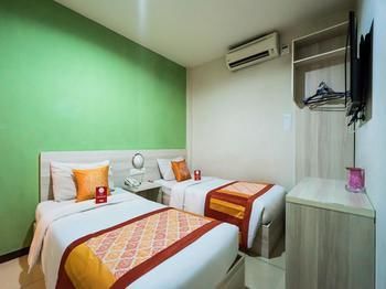 Hotel Oyo Pwtc Lrt Station 3*