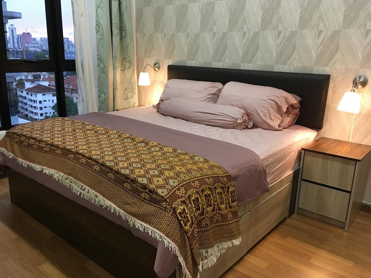Apartment Chymes Gurney *