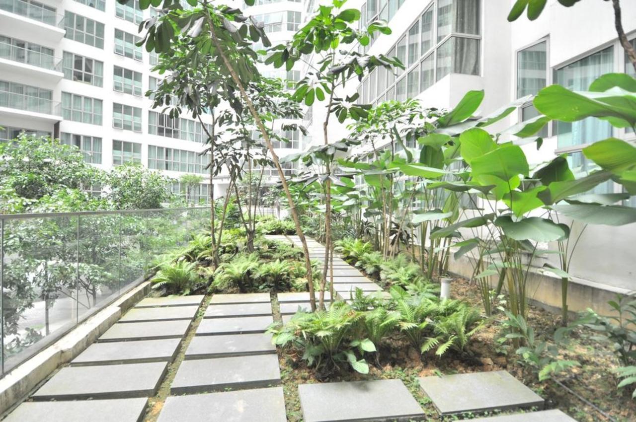 Amazing Rooftop View At Regalia Apartment *