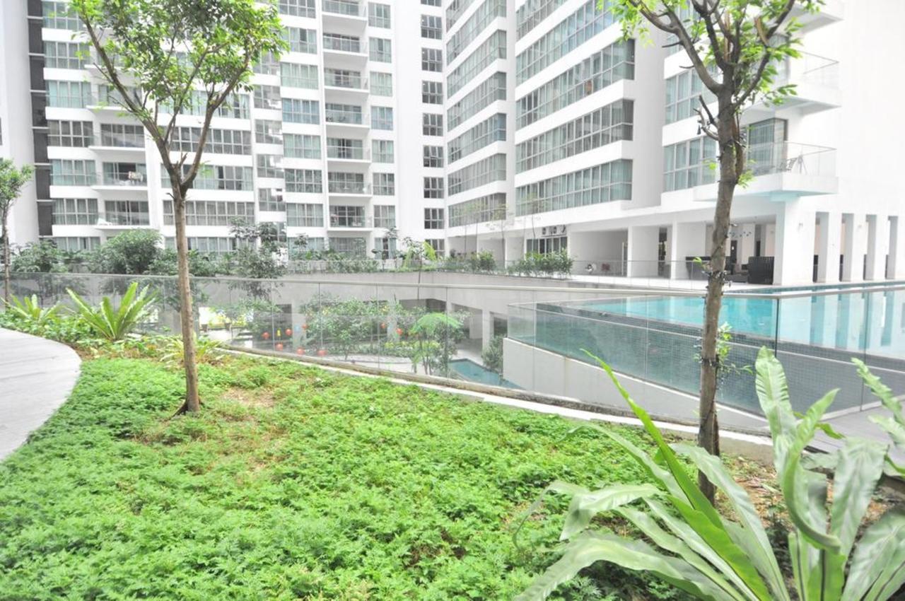 Amazing Rooftop View At Regalia Apartment *