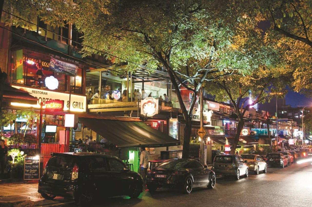 B2 Bintang Fairlane - The Heart Of Kl *