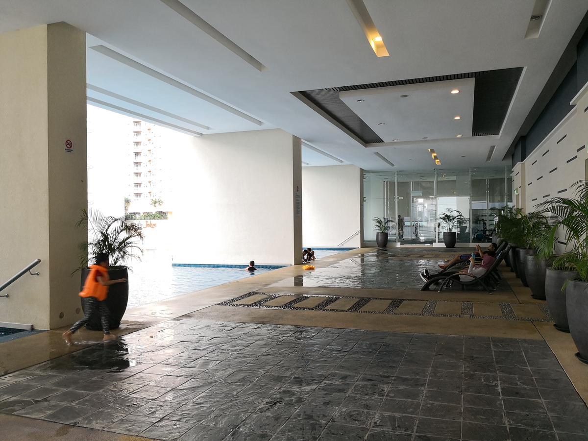 Homestay Binjai 8 Kl Near Klcc With 3 Mins Walk To Train Station, Flexihome-My