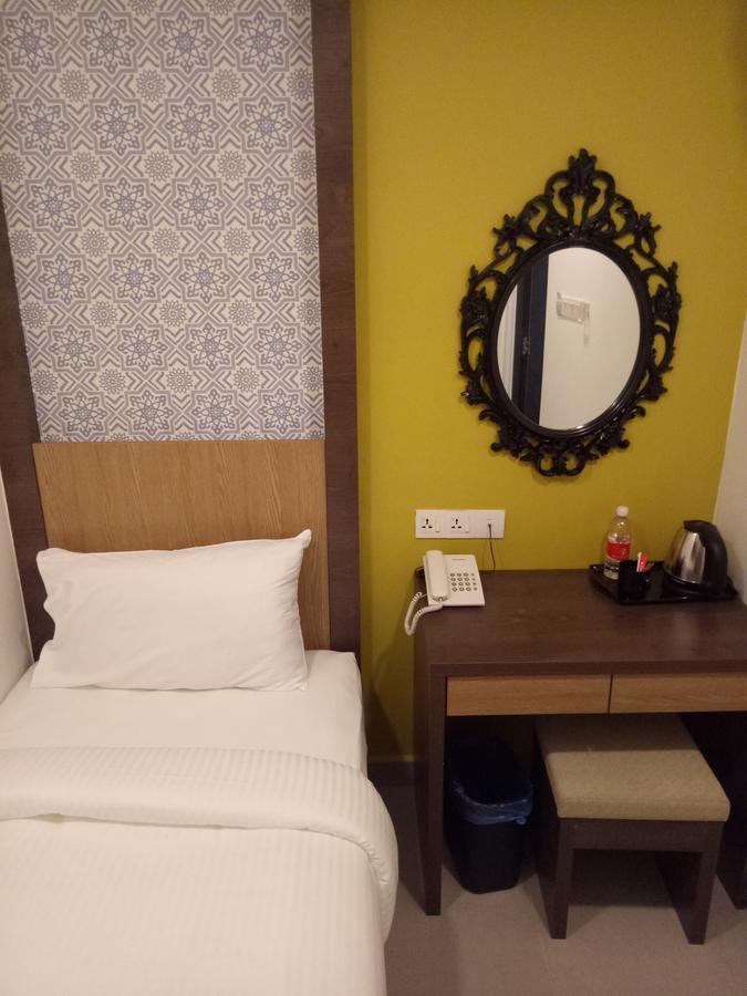 Khách sạn Check-in 2*