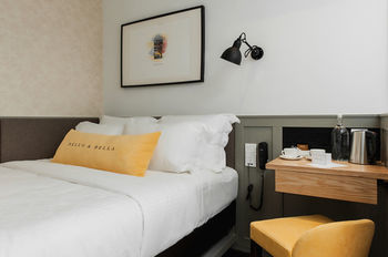 & Bella Boutique Hotel
