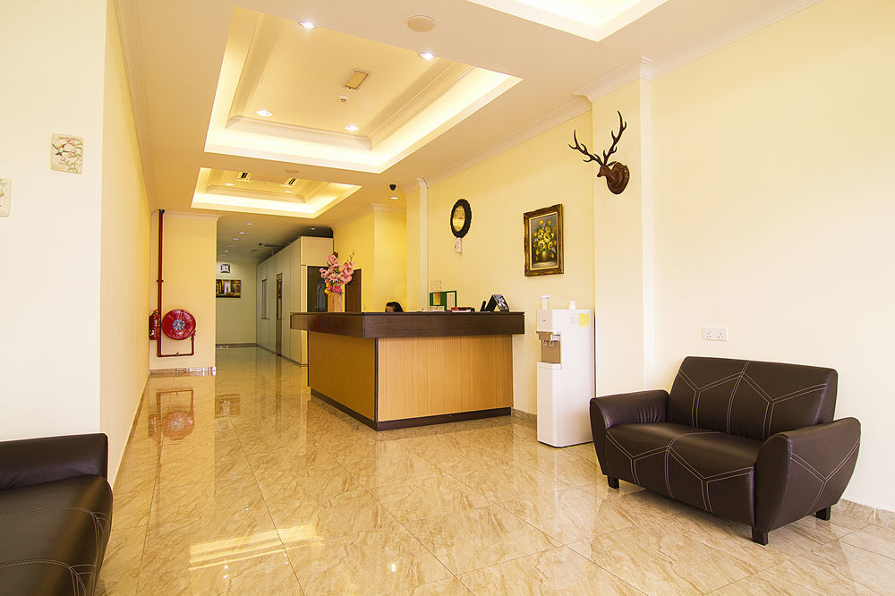 Hotel Oyo 327 Buddys 2*