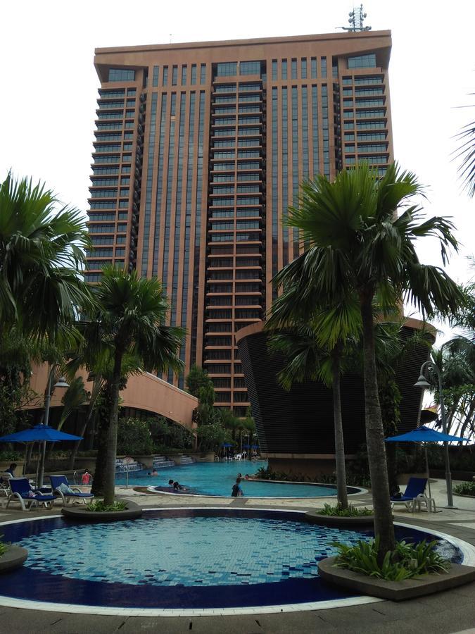 Grand Service @ Times Square Apartment