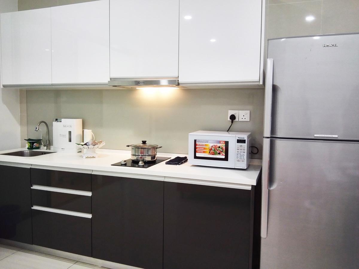 Kl Gateway Pool Suites Near Mid Valley Aparthotel 4*