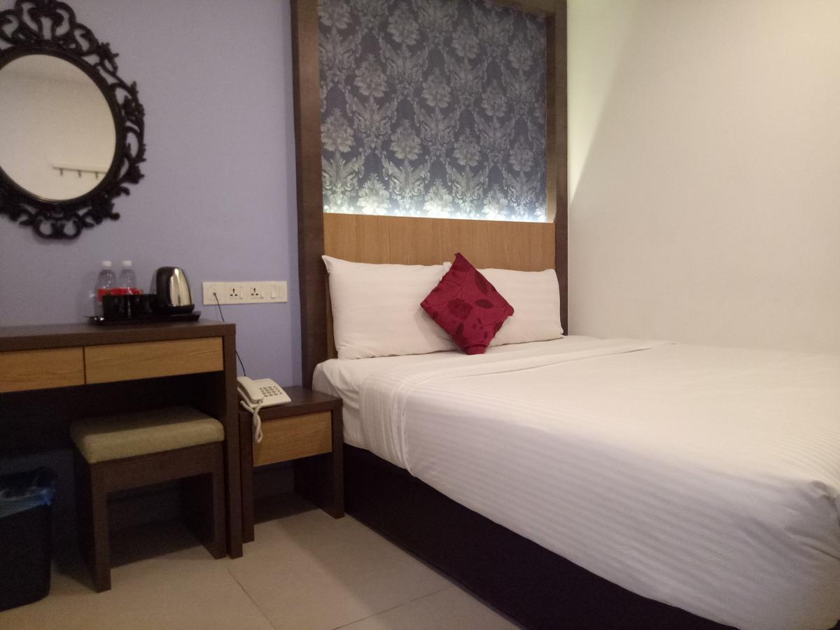 Khách sạn Check-in 2*
