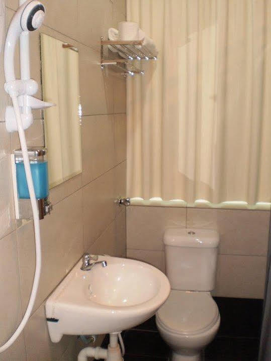 1 Kuchai Khách sạn