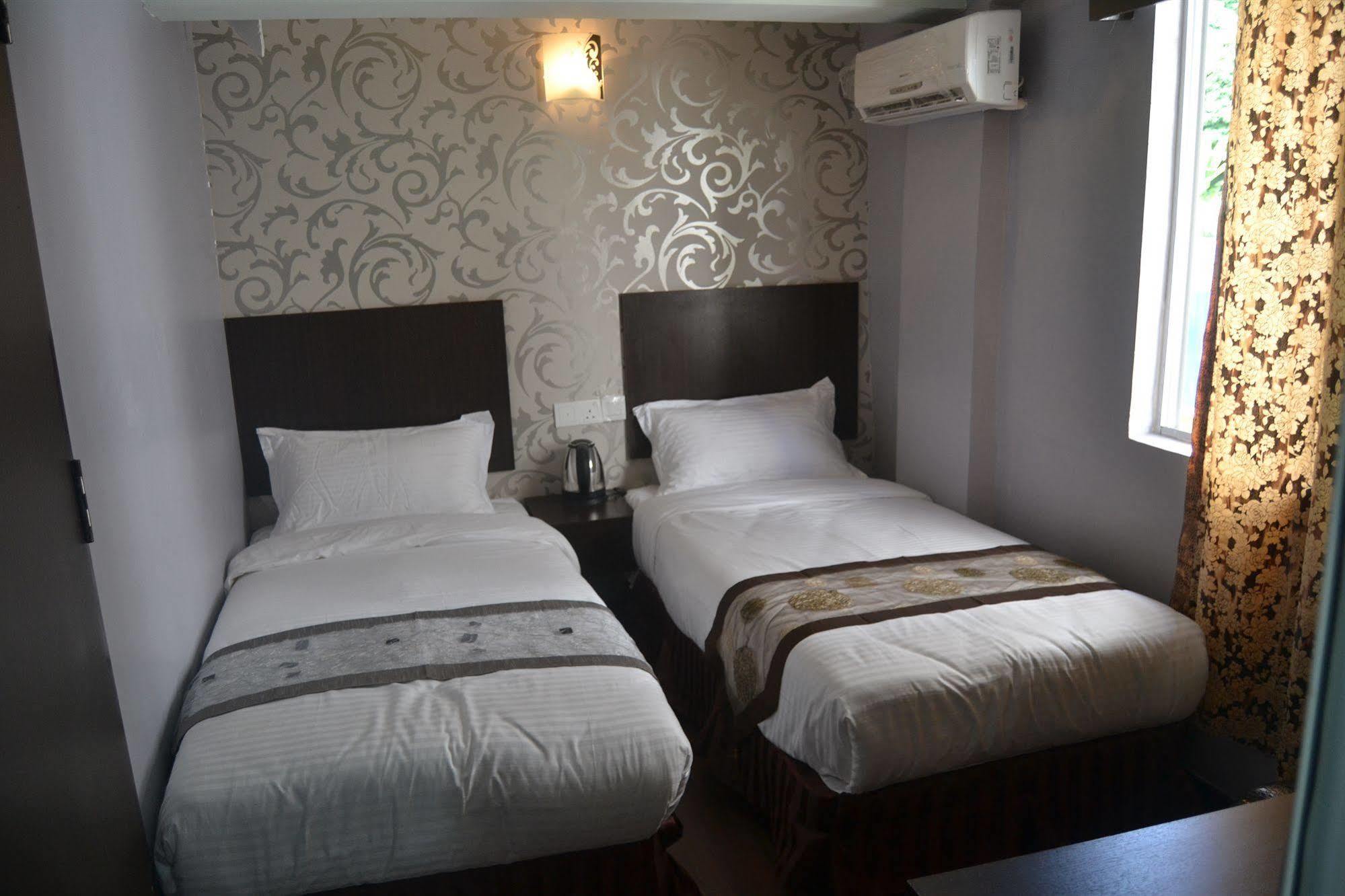 Cosmic Boutique Hotel 3*
