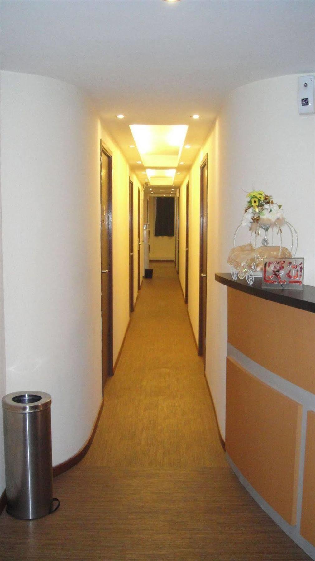 Sabrina Golden Palace Khách sạn
