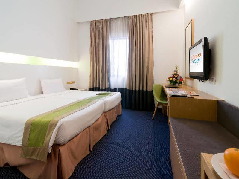 Q Hotel 4*
