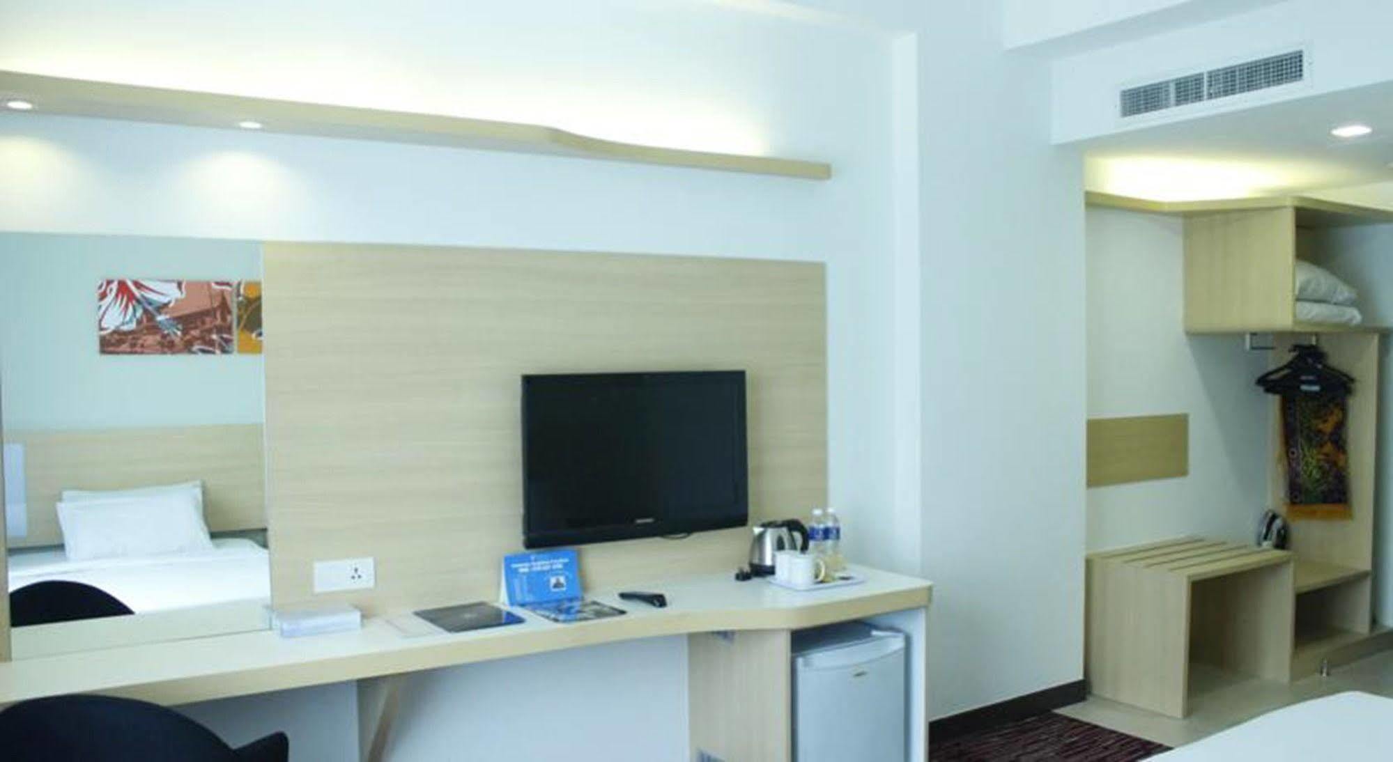 Hotel Prescott Medan Tuanku 3*