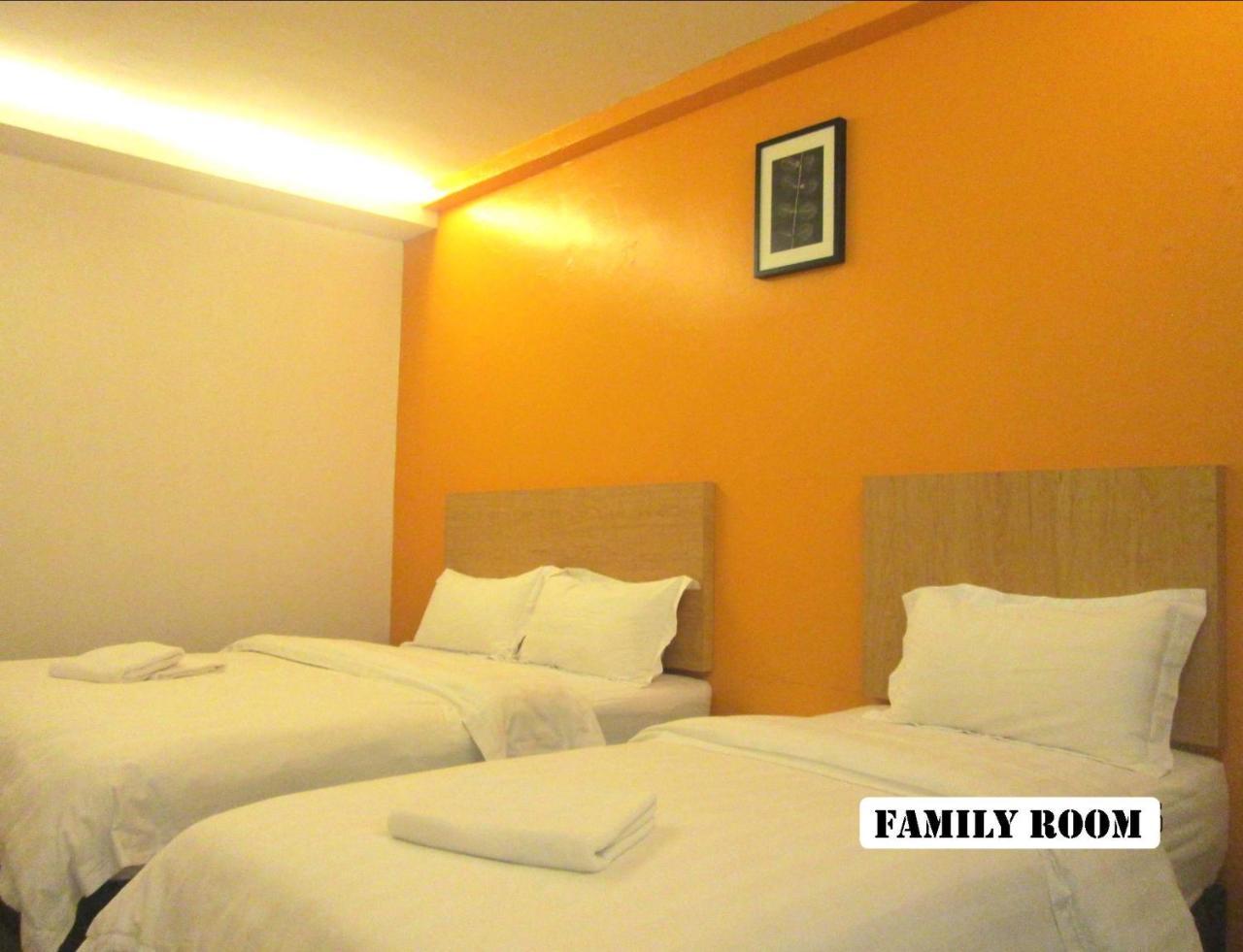 Lucky 11 Hotel