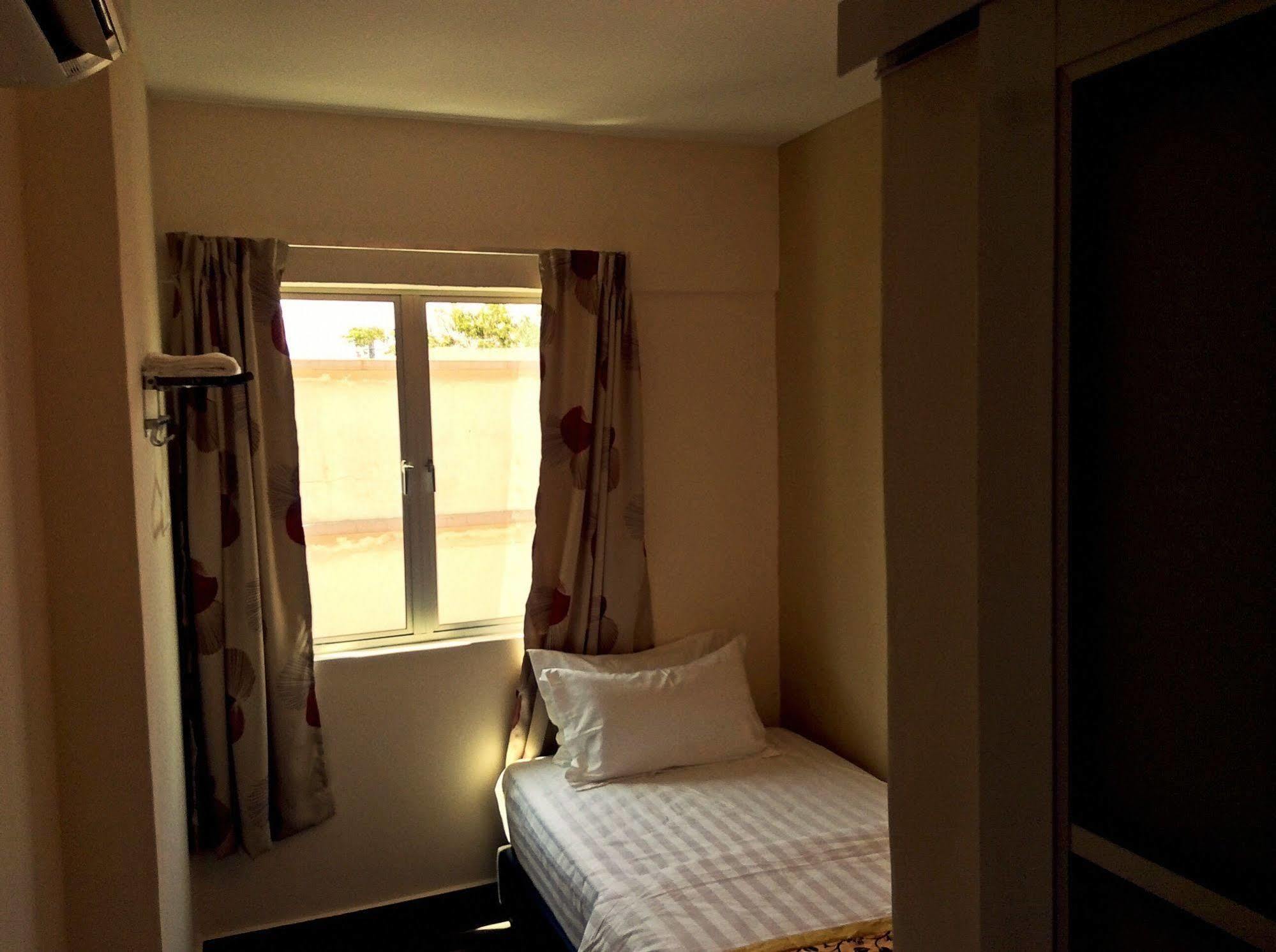Hotel Oyo 172 Spring