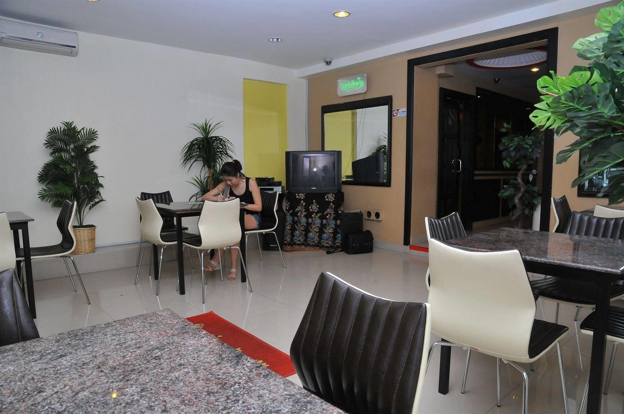 Alamanda Petaling Street Hotel 2*