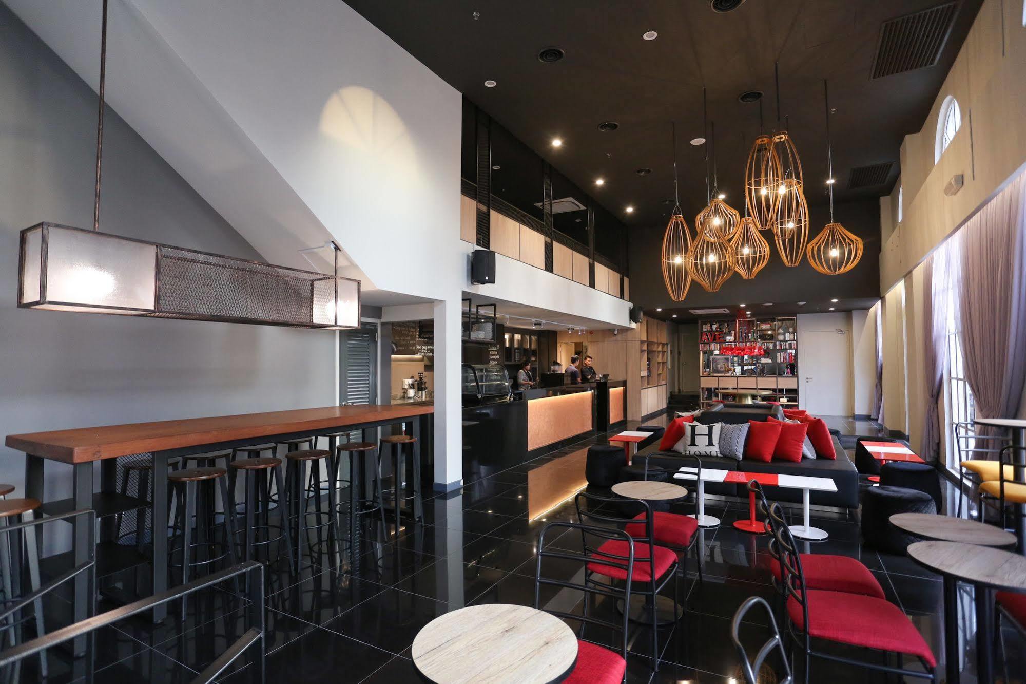 Avenue J Hotel, Market 3*