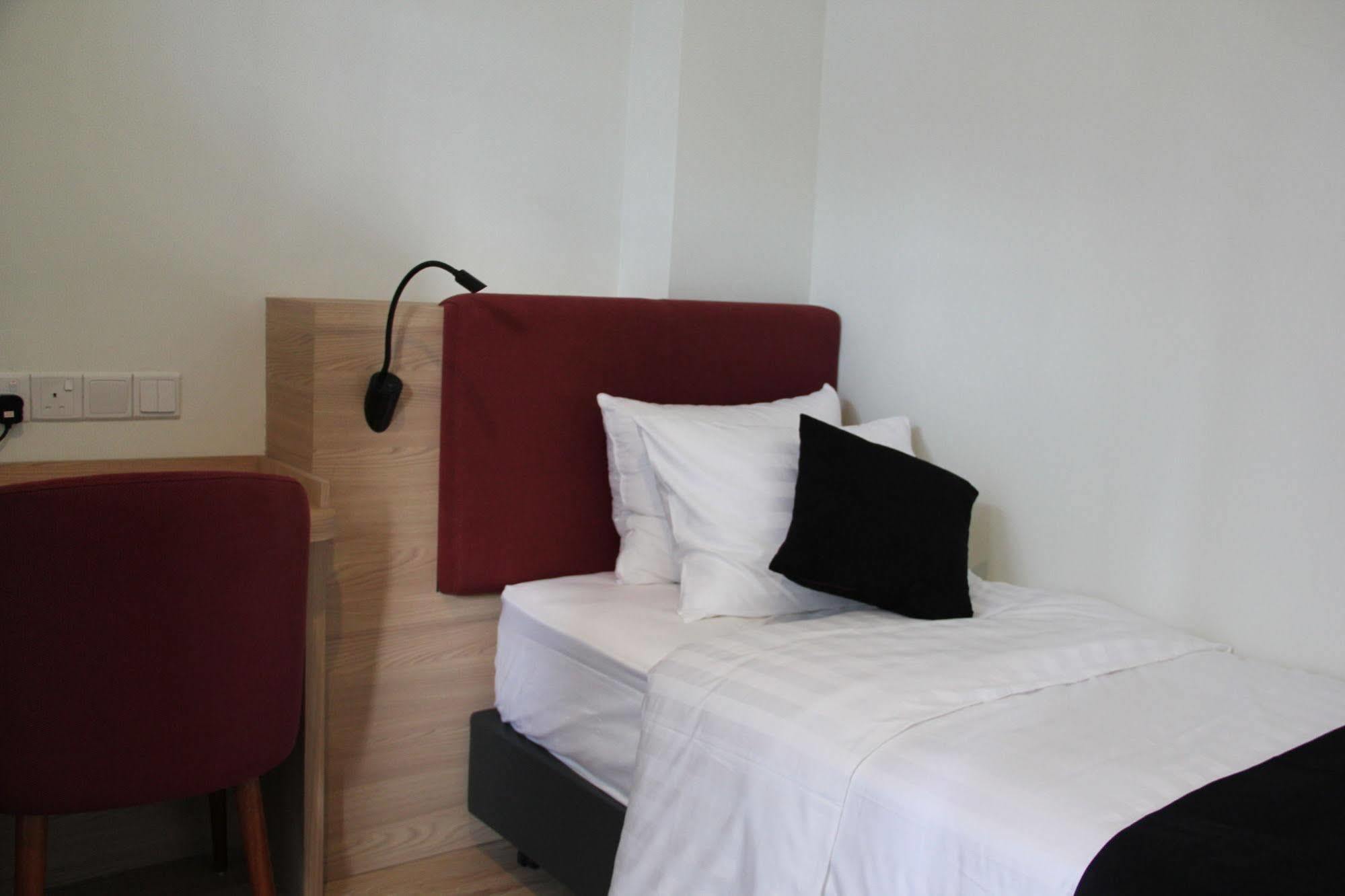 Avenue J Hotel, Market 3*