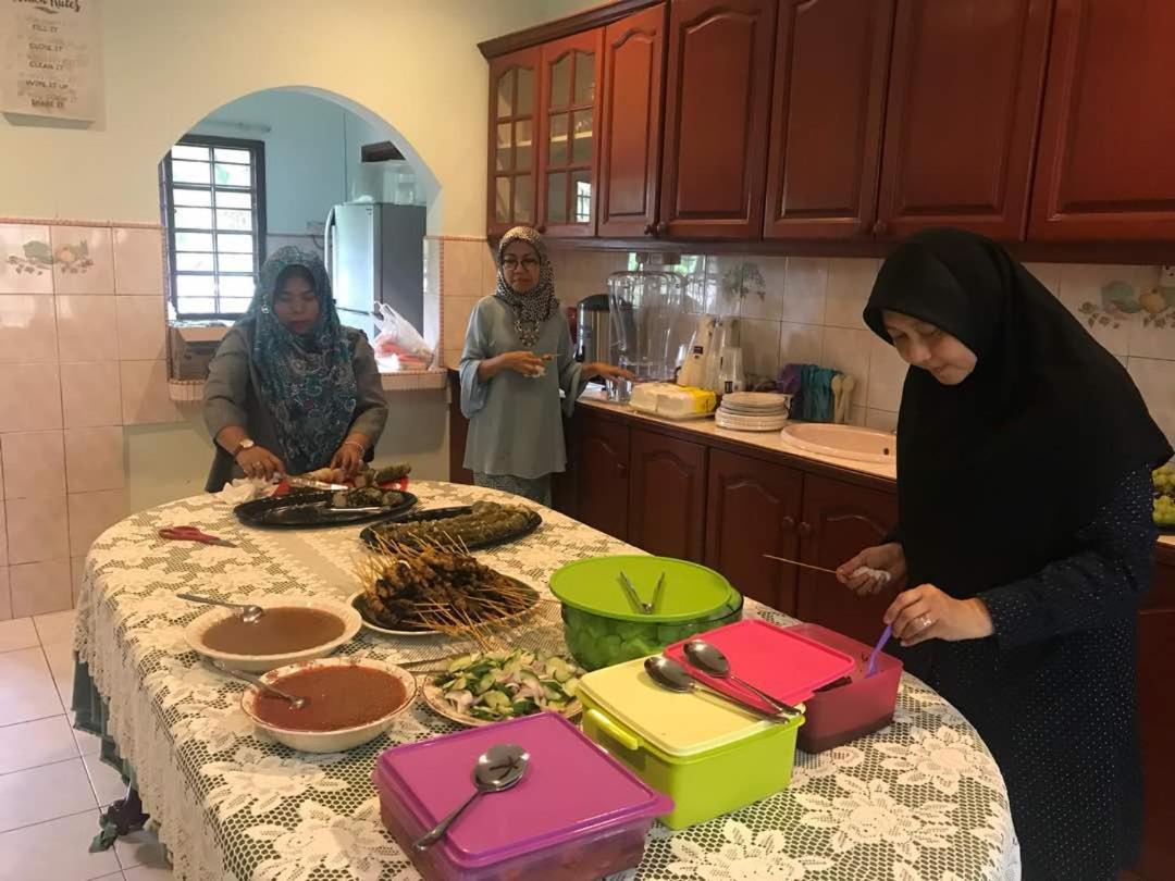 Accommodatie bij particulieren Alimah -ttdi Sg Penchala Homestay