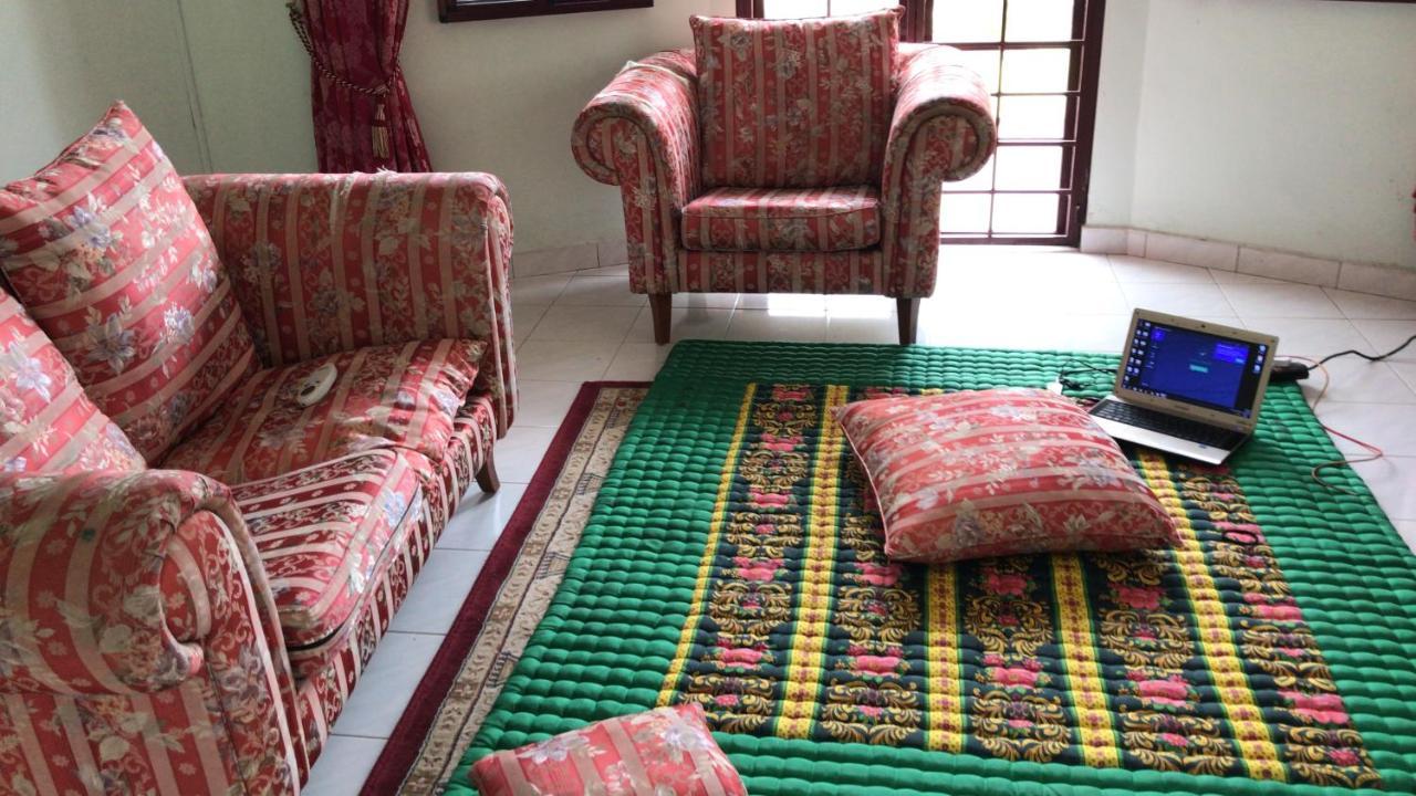 Accommodatie bij particulieren Alimah -ttdi Sg Penchala Homestay