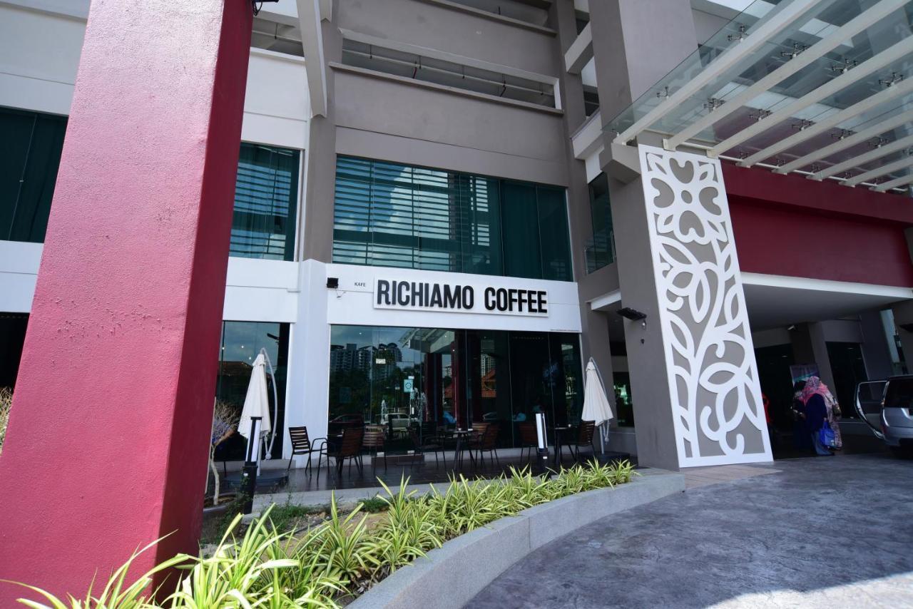 Hotel Royal Widad Residence@utmkl 4*