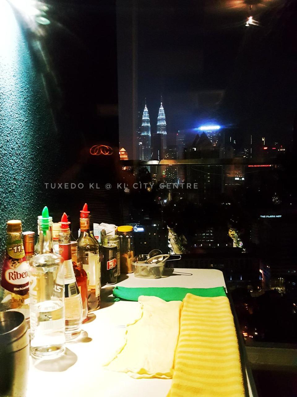 Hostel Tuxedo Kl No.1 Rooftop Pool W Skyscraper Views