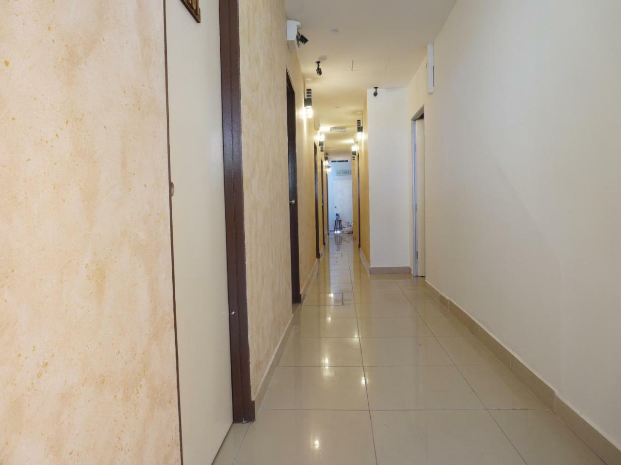 Hotel Oyo 90121 Summer House Bed & Cafe Kuala Lumpur