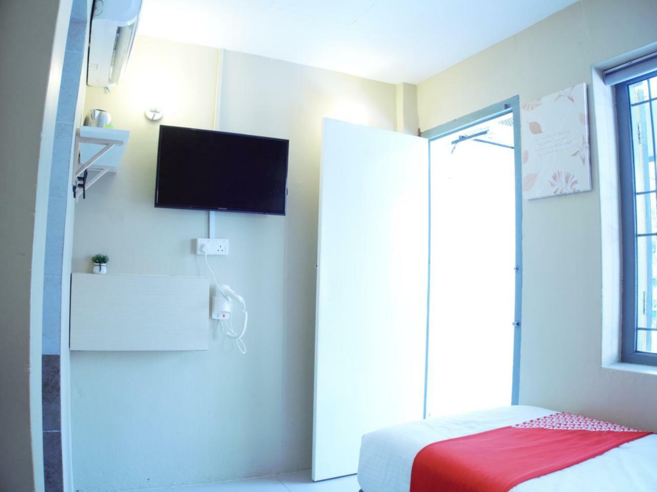 Oyo 90121 Summer House Bed & Cafe Hotel Kuala Lumpur