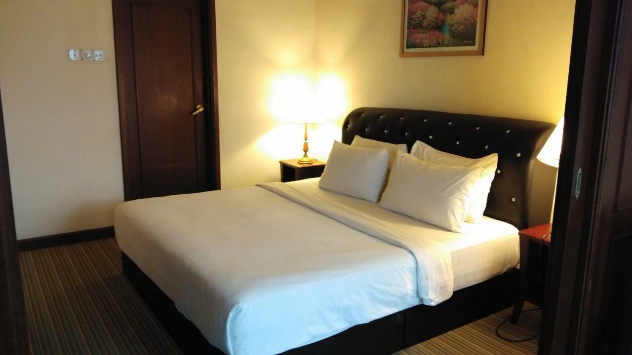 Hotel Kl Best At Times Square 4*
