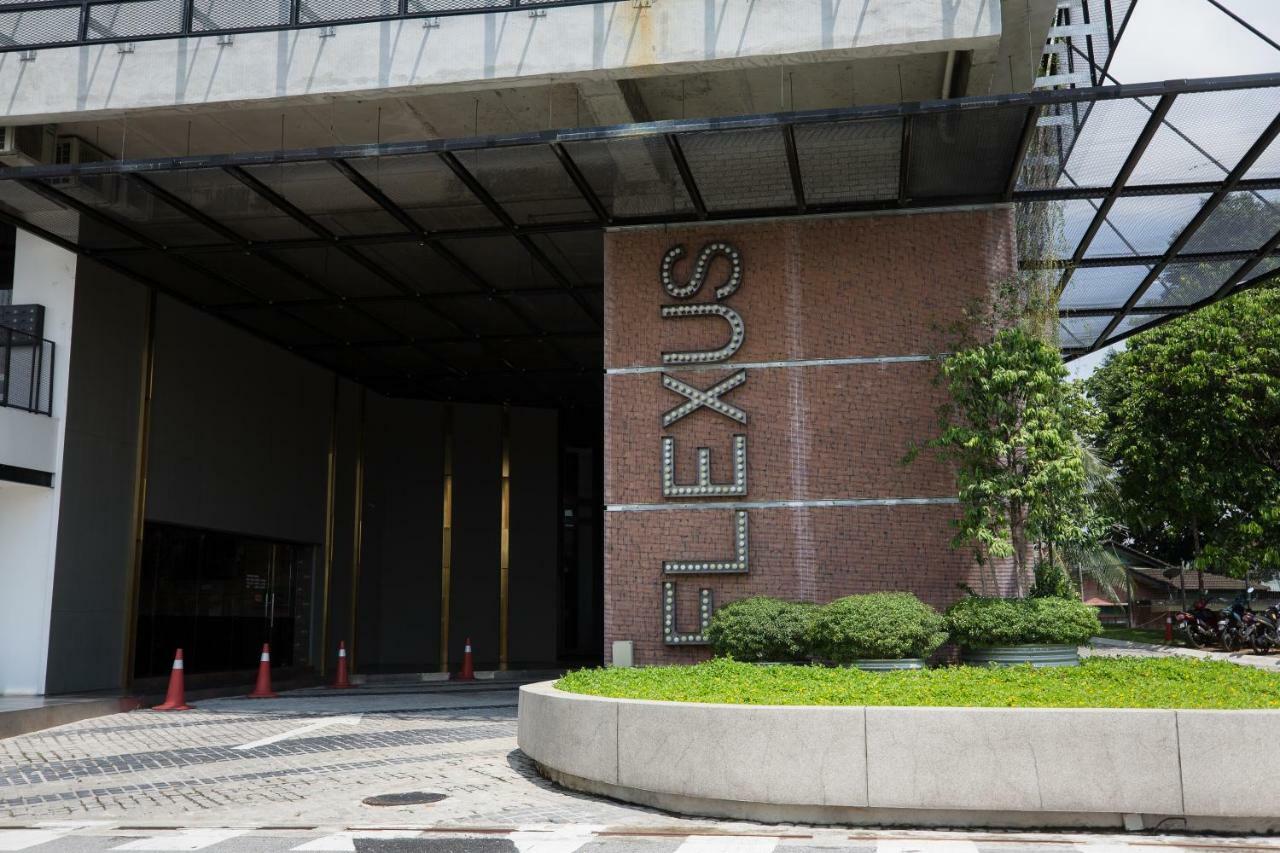 Flexus Signature By Luxury Suites Asia Apartment