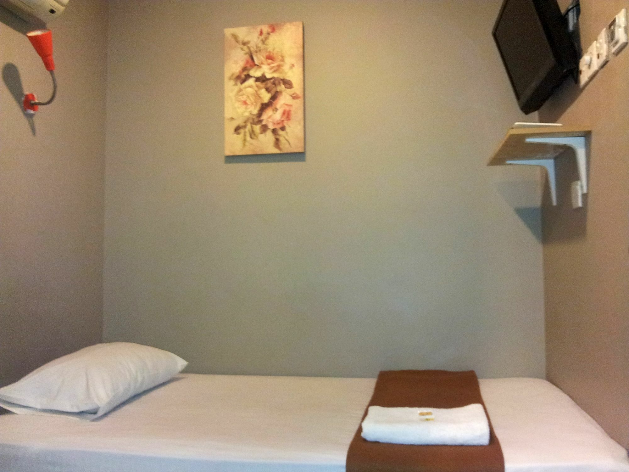 Hotel Oyo 43927 Sassana