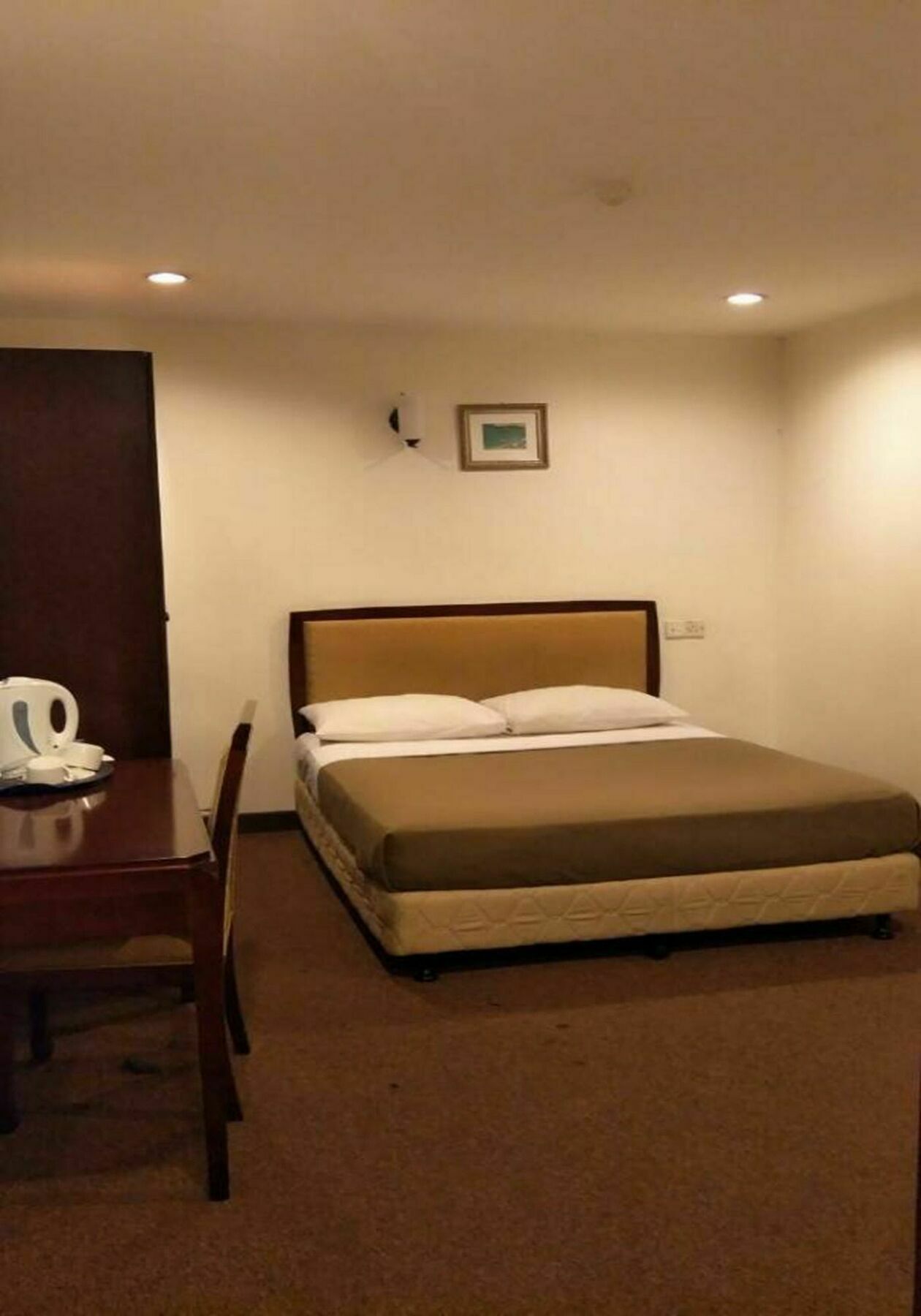 Hotel 1312