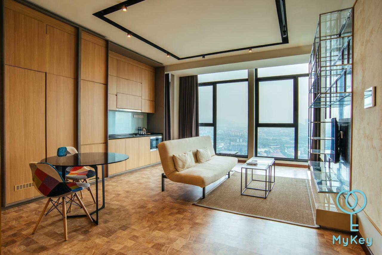 Aparthotel Expressionz Professional By Mykey 5*