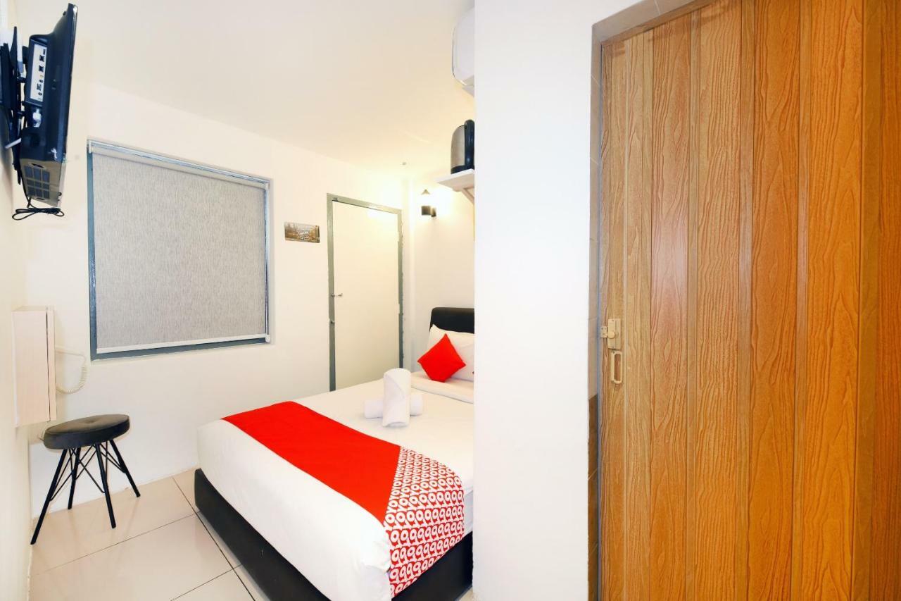 Oyo 90121 Summer House Bed & Cafe Hotel 2*