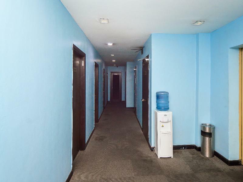 Oyo 499 Comfort Sentul Hotel