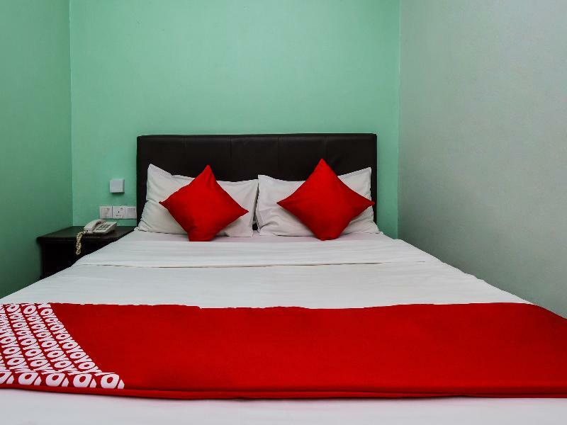 Oyo 499 Comfort Sentul 2*