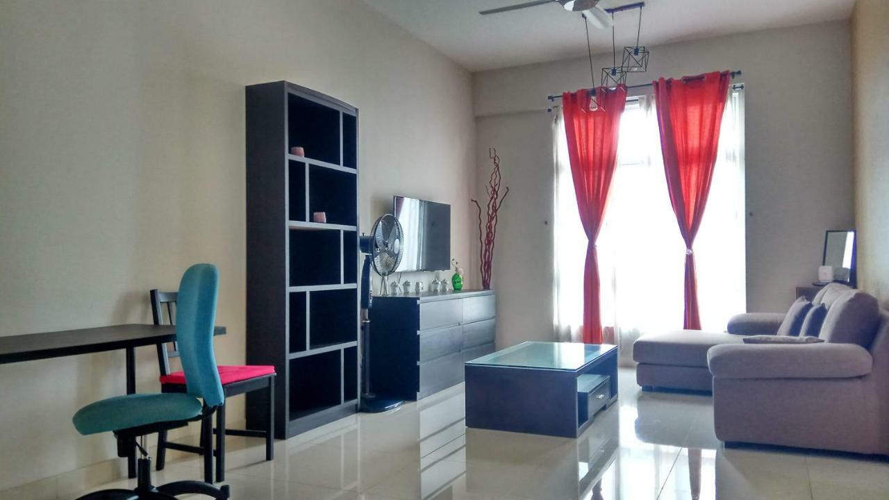 Royal Regent Condominium Apartment *