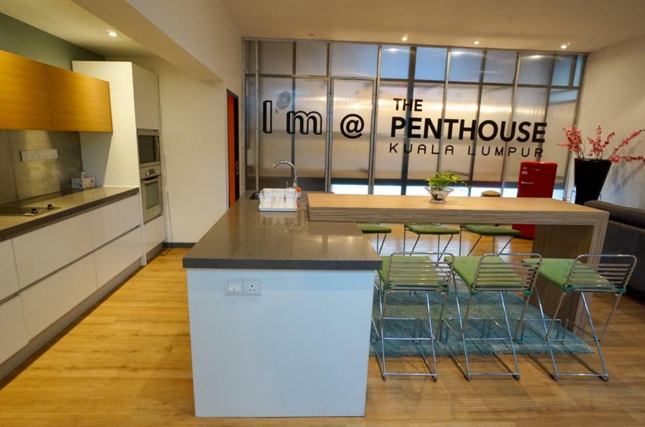 Chaos Penthouse Apartment *