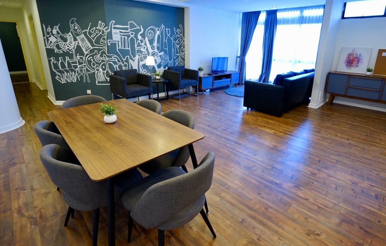 Chaos Penthouse Apartment Kuala Lumpur