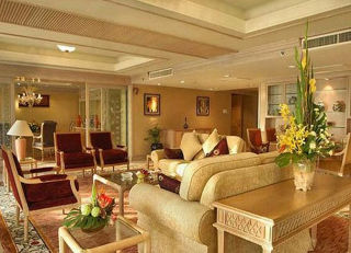 Crowne Plaza Mutiara Hotel 5*
