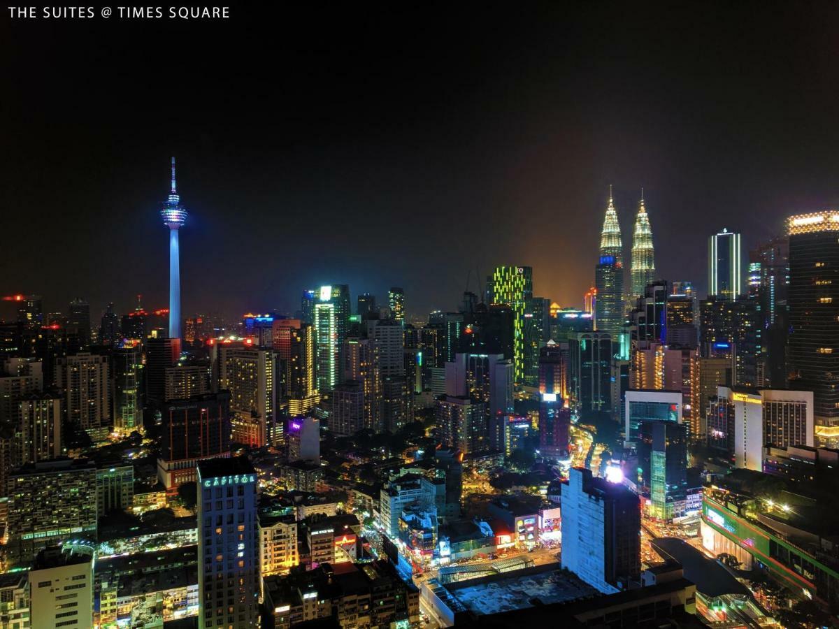 The At Times Square Kl *
