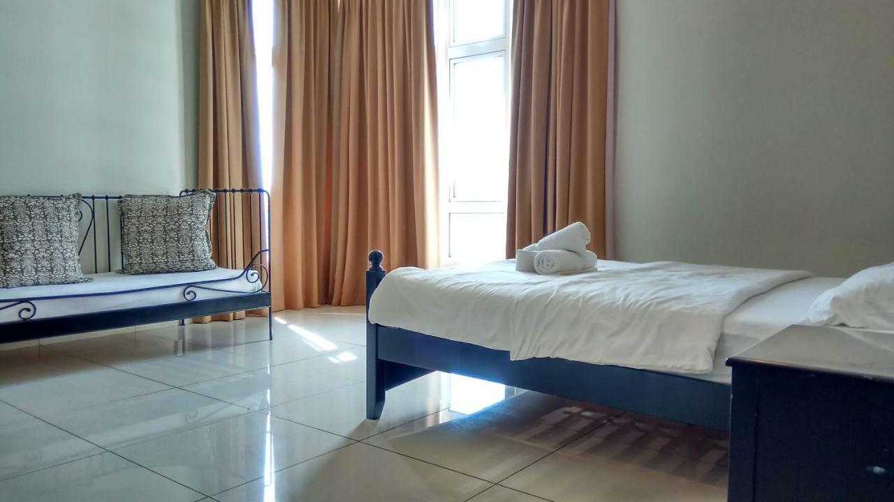 Apartment Royal Regent Condominium